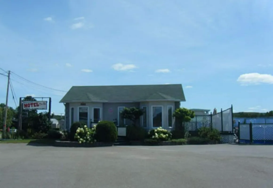 Motel Di-No hotel hero