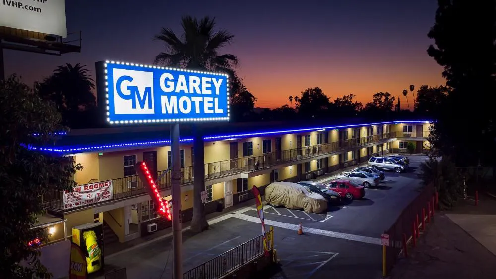 Garey Motel hotel hero
