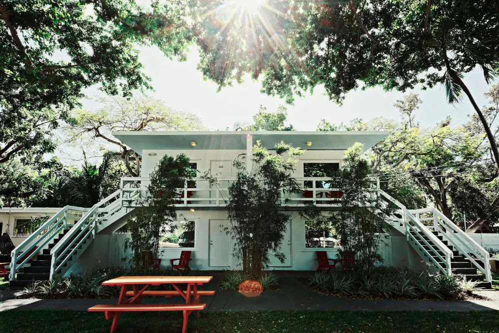 Sunset Inn hotel hero