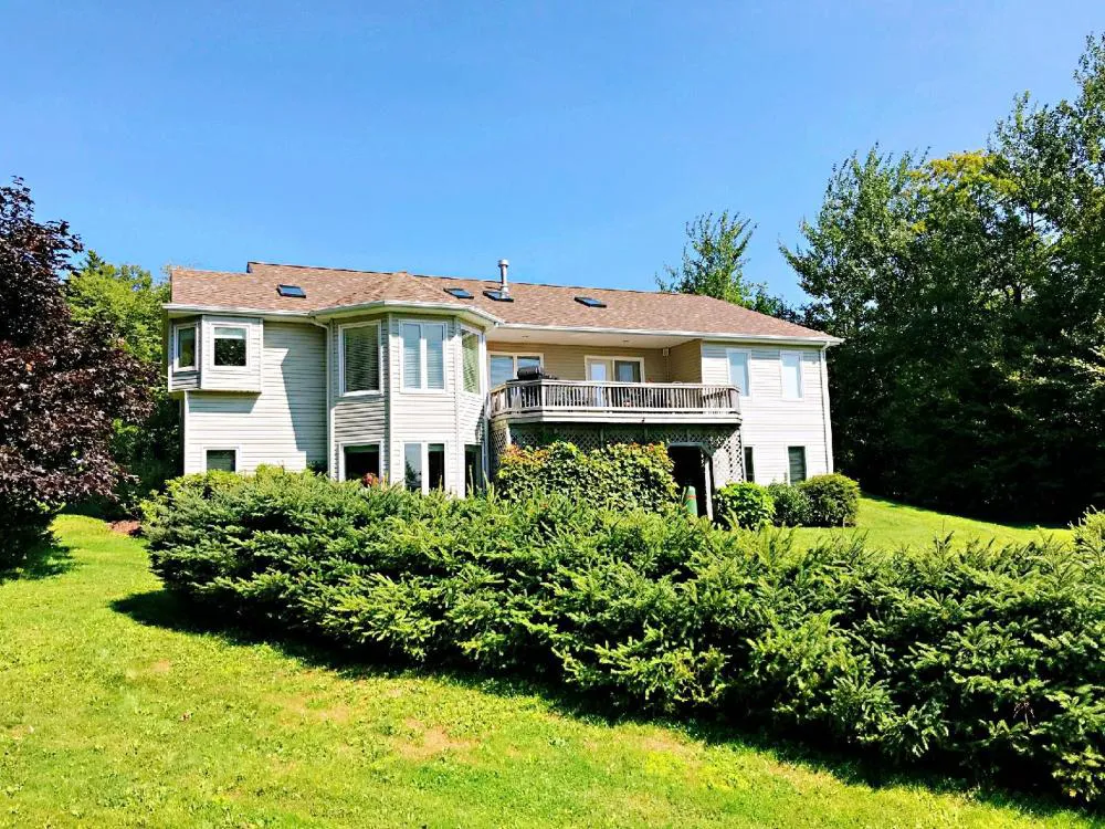 Lily's Garden hotel hero