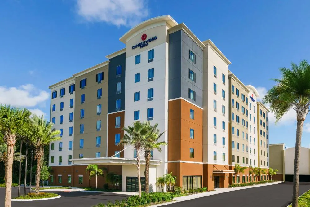 Candlewood Suites Orlando - Lake Buena Vista by IHG hotel hero