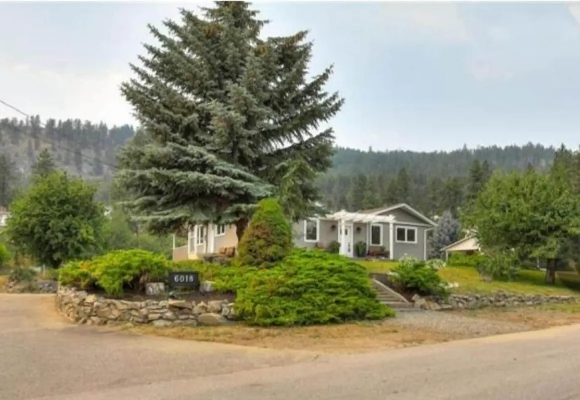 The Chirping Cricket Bed & Breakfast hotel hero