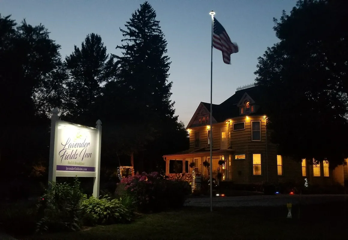 Lavender Fields Inn B&B hotel hero