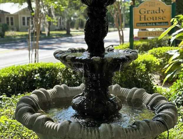 Grady House Bed & Breakfast hotel detail image 2