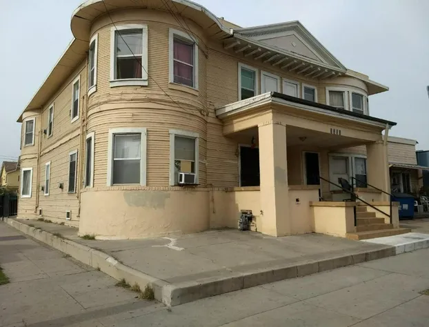 Pads on Pasadena Ave hotel detail image 1