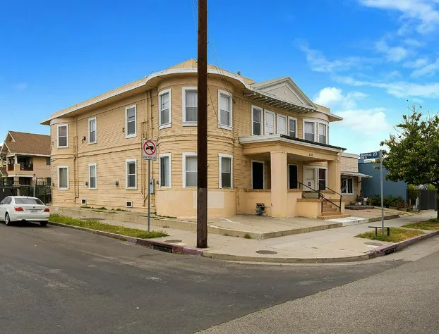 Pads on Pasadena Ave hotel detail image 2