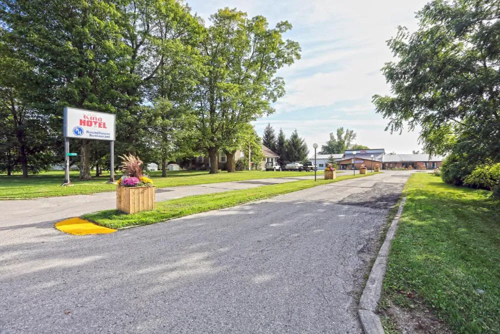 King Hotel hotel hero