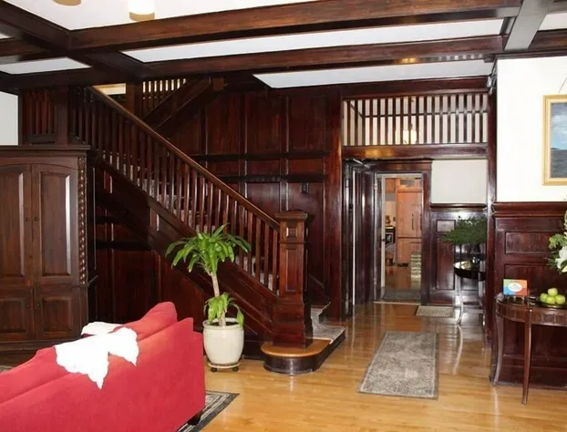 Lady Geneva Bed and Breakfast hotel detail image 3