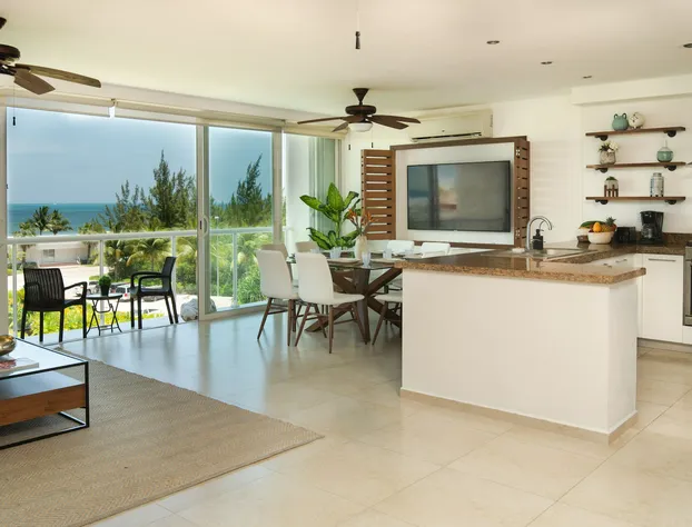 ARENA Stunning 2 BDR Beachfront- Designer Vibes hotel detail image 1