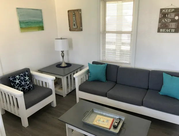 Saltaire Cottages hotel detail image 4