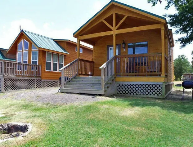 Pope's Landing Marina hotel detail image 1