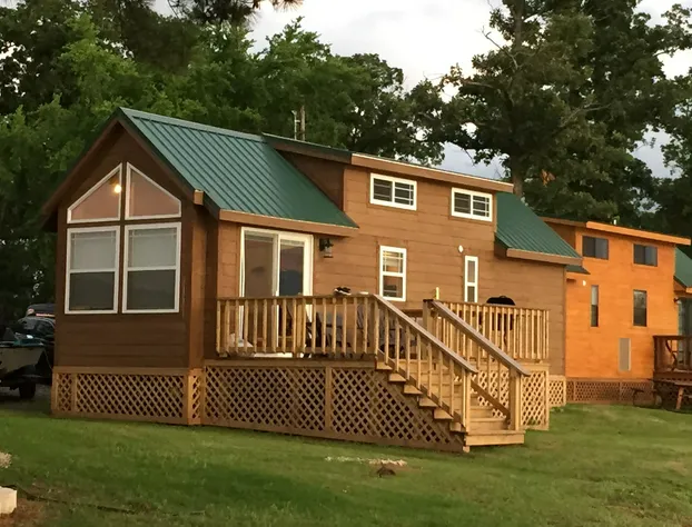 Pope's Landing Marina hotel detail image 2