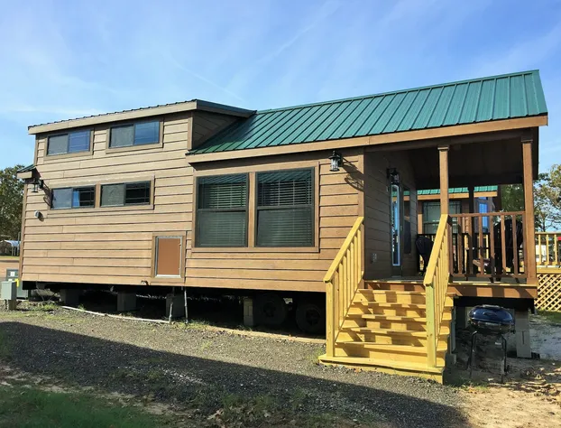 Pope's Landing Marina hotel detail image 3