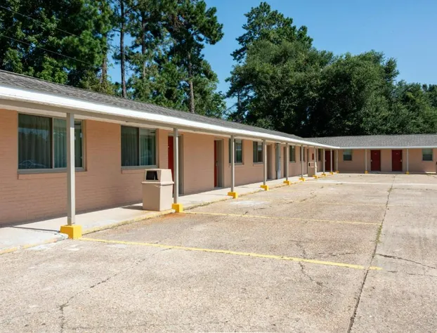 Budget Inn & Suites hotel detail image 3