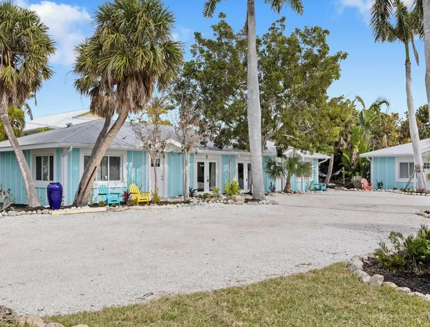 THE Palmview AND Sandpiper Inns hotel detail image 1