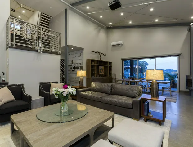 Bed & Barrel at Stonehouse Cellars hotel detail image 4