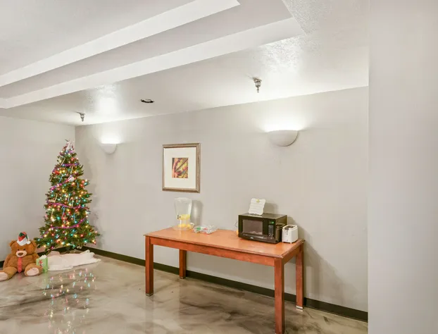 OYO Hotel Edmond - University of Central Oklahoma hotel detail image 1