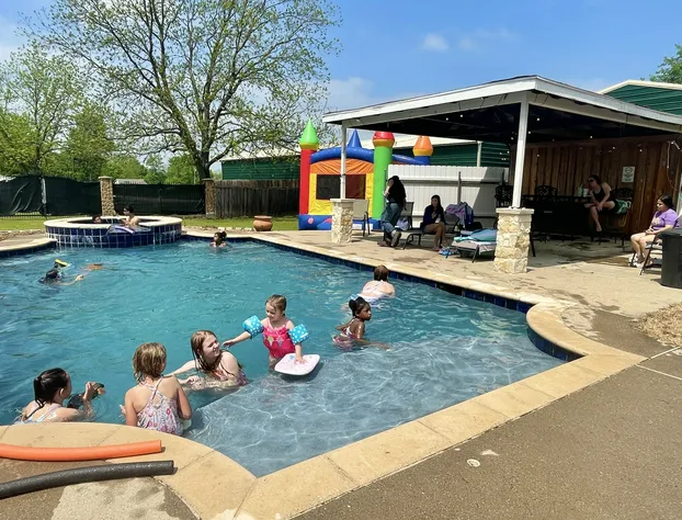 Holder House Rentals hotel detail image 3