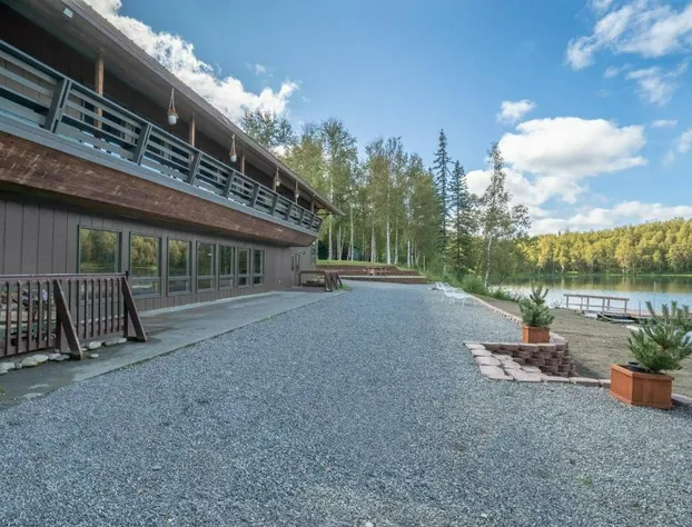 Meier Lake hotel detail image 3