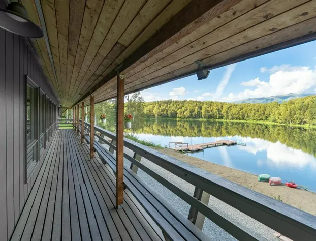 Meier Lake hotel detail image 4