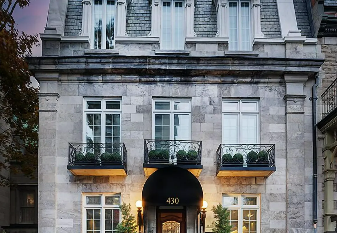 Hôtel St-Thomas hotel hero