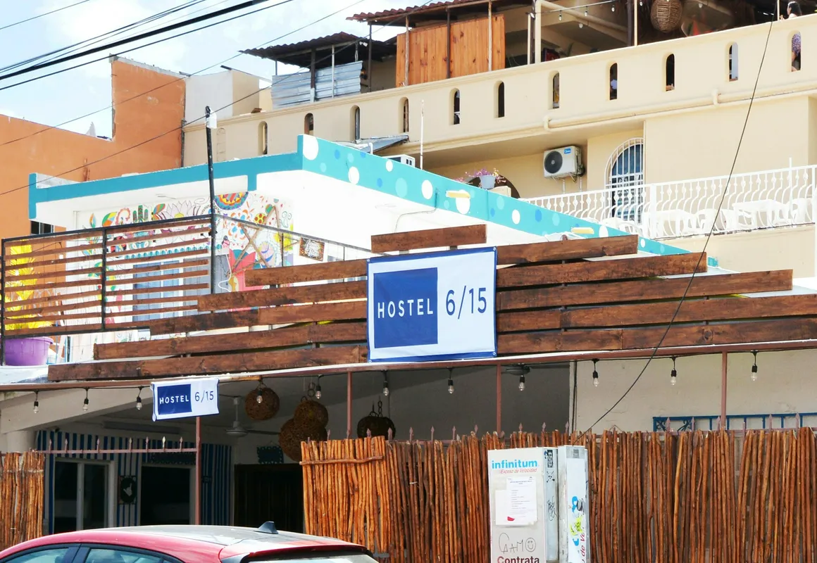Hostel 615 hotel hero