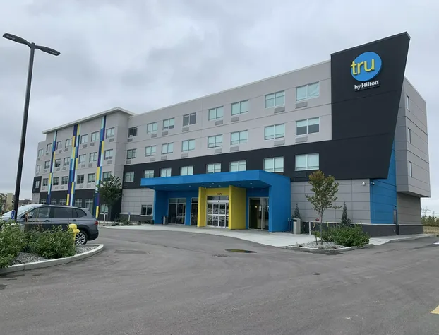TRU BY Hilton Edmonton Windermere hotel detail image 4