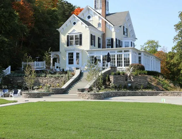 Inn at Taughannock Falls hotel detail image 2