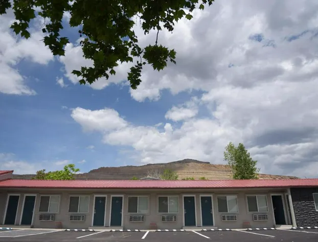 Spoke and Vine Motel hotel detail image 1