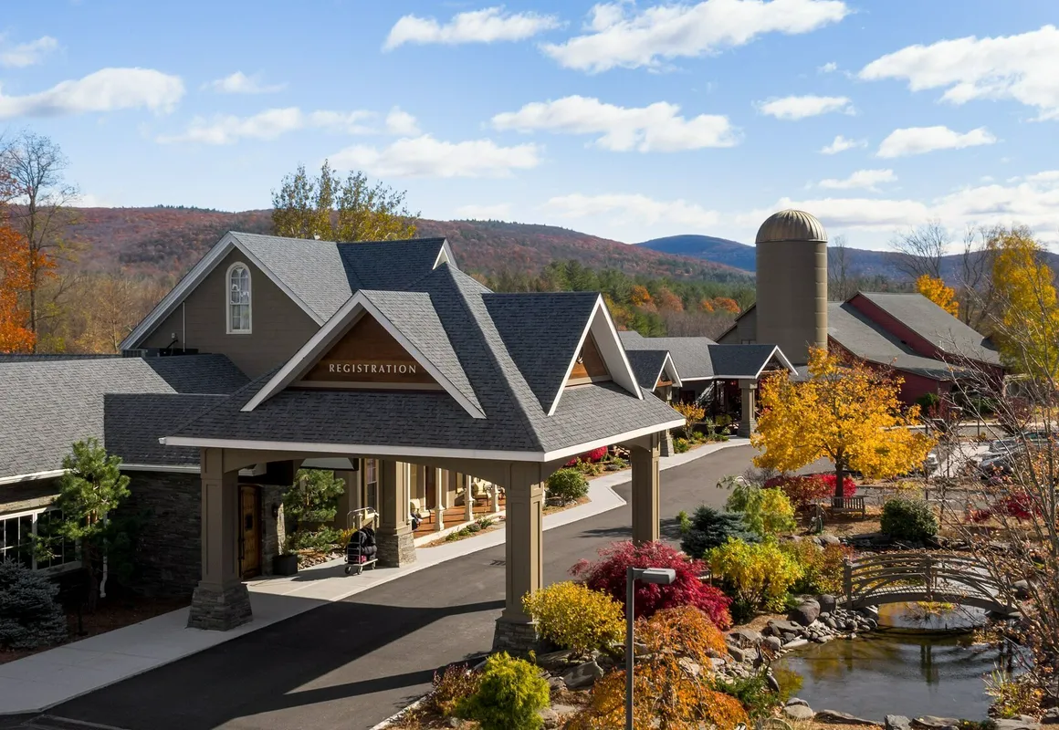 Emerson Resort & Spa hotel hero