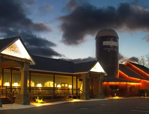 Emerson Resort & Spa hotel detail image 3