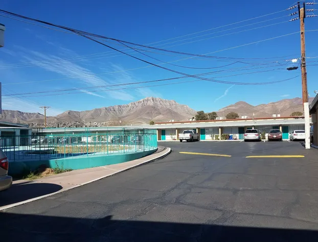 Beverly Crest Motor Inn hotel detail image 2