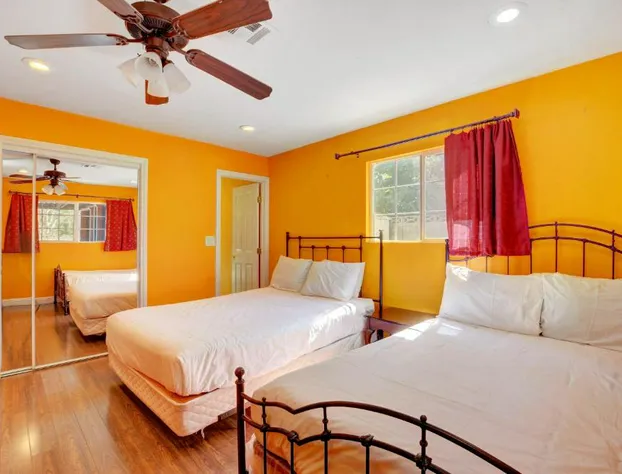 Las Vegas Elegance! Pool Table & Sparkling Pool! Home hotel detail image 4