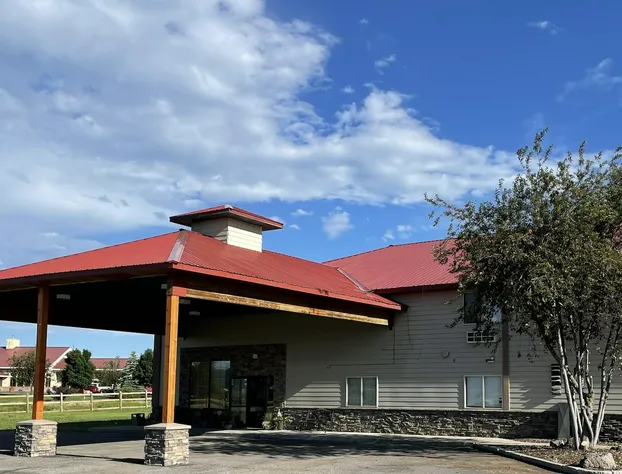 Eagle Peak Lodge & Cabins hotel detail image 1