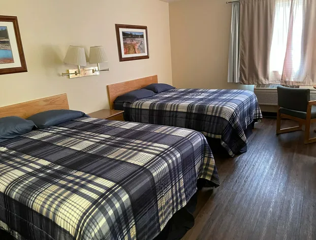 Eagle Peak Lodge & Cabins hotel detail image 2