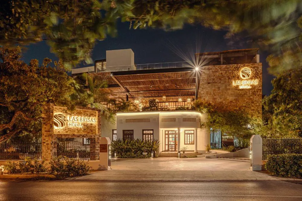 Las Brisas Merida hotel hero