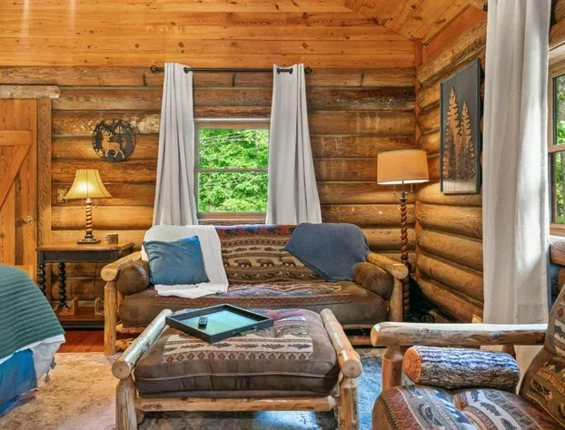 North 40 Lodge hotel detail image 2