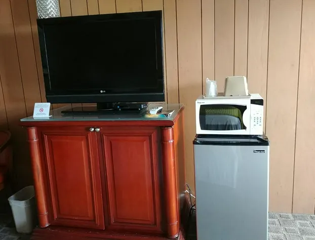 Walnut Lane Motel hotel detail image 1