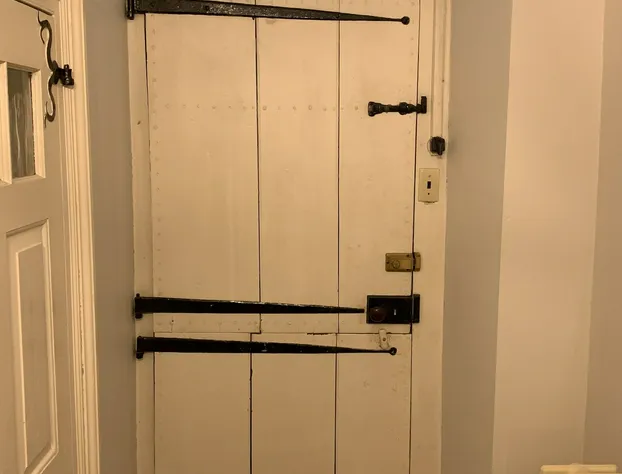 The Avenue Guesthouse and Gallery hotel detail image 1