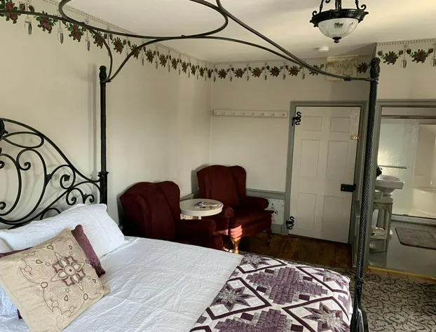 The Avenue Guesthouse and Gallery hotel detail image 4