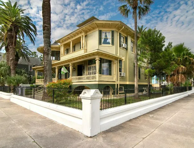 The Mansion on 17th hotel detail image 1