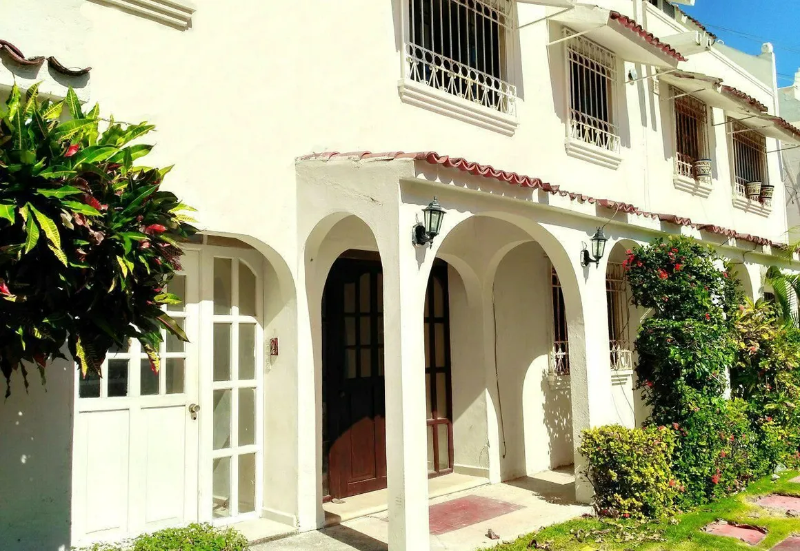 Casa Blanca Boutique & Organic hotel hero