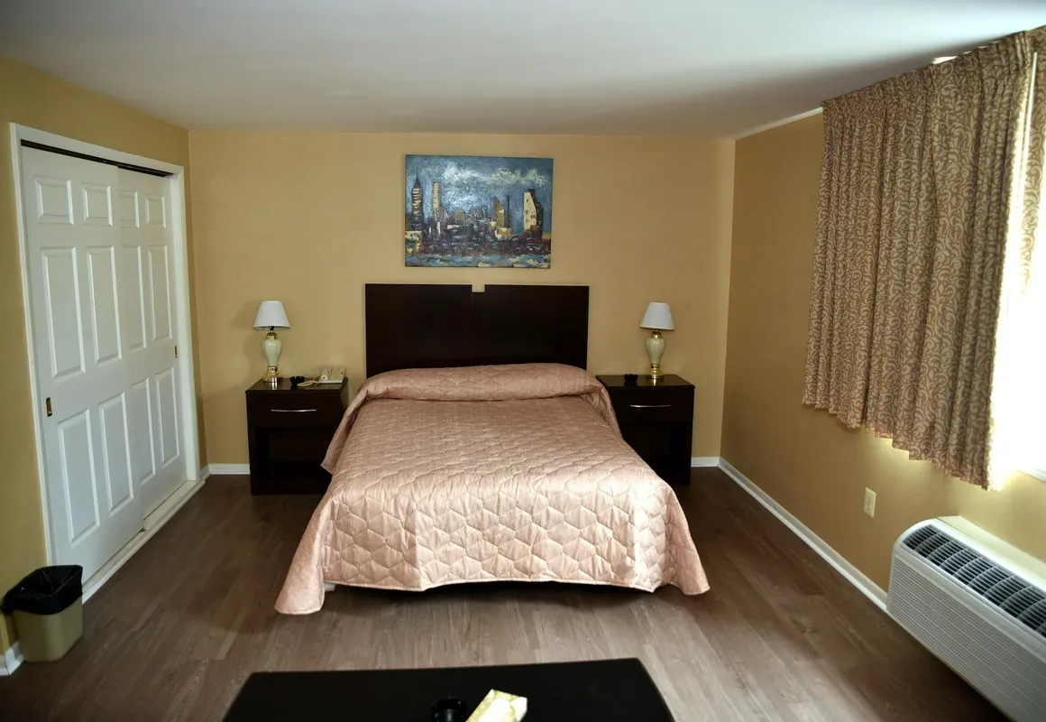 Swan Motel hotel hero