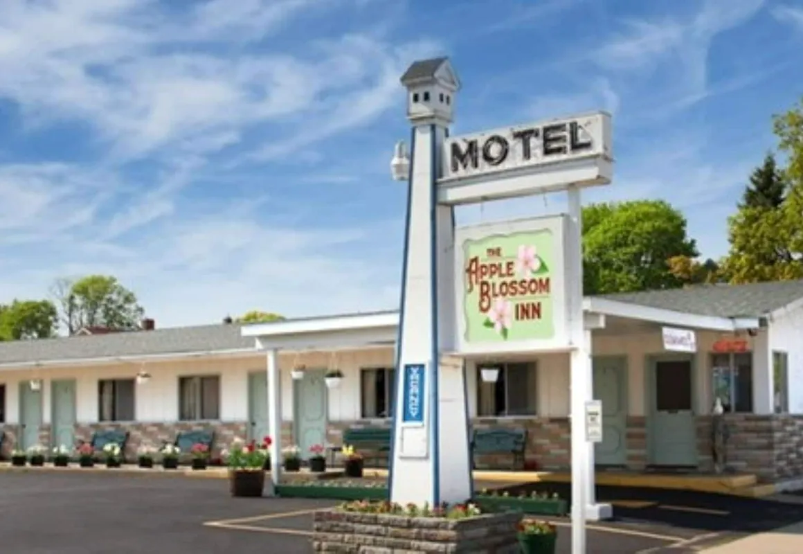 Apple Blossom Boutique hotel hero