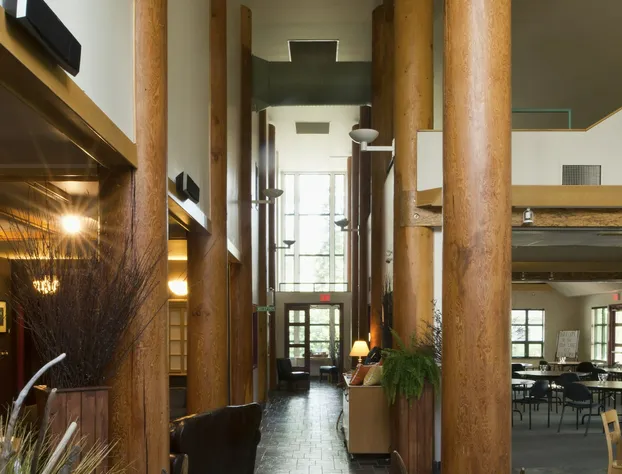 Elk Lake Eco Centre hotel detail image 1