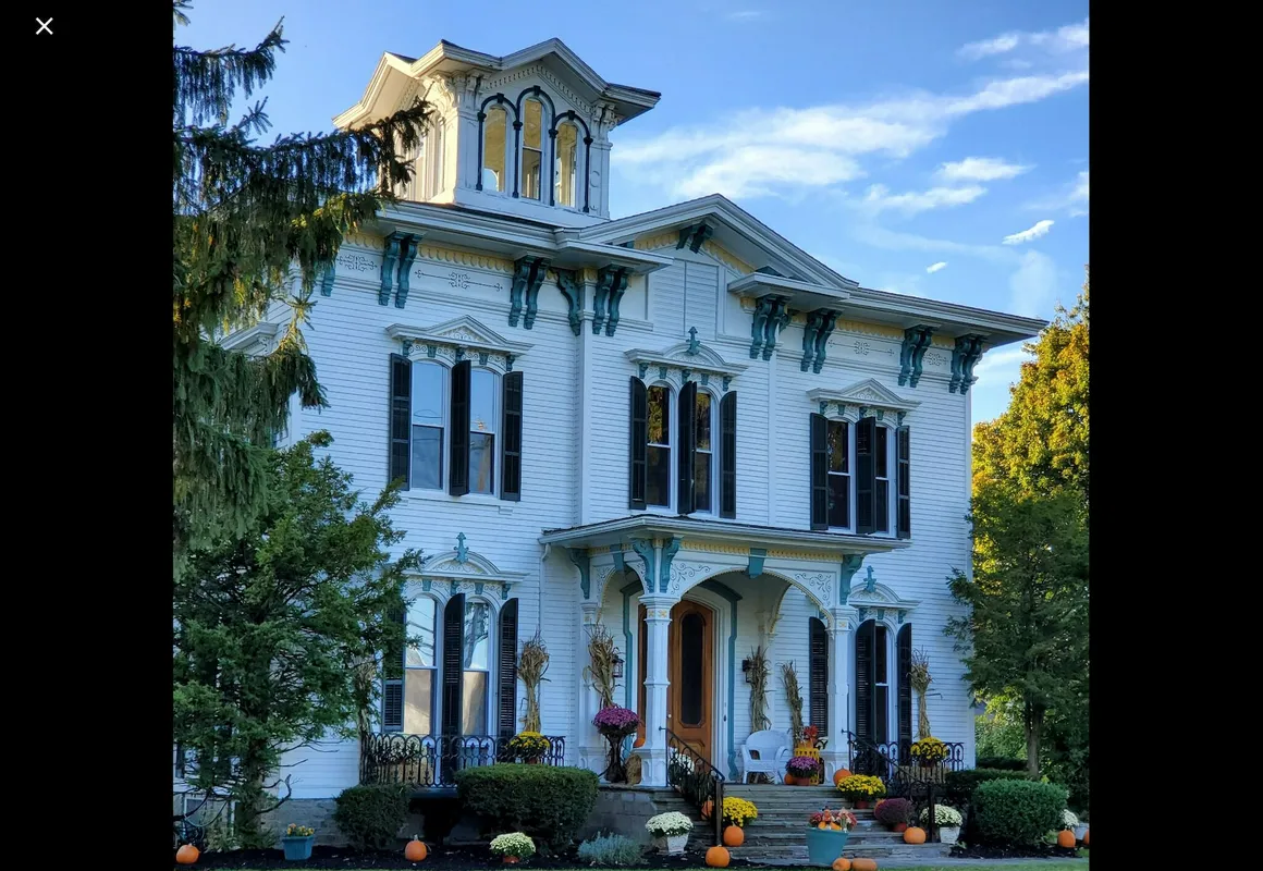 Tillinghast Manor Bed & Brunch hotel hero