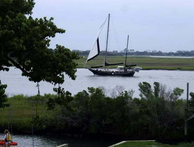 BandB at Mallard Bay hotel detail image 3