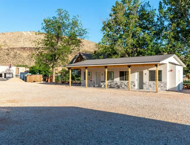 Hurricane Hideaway Lodging hotel detail image 4