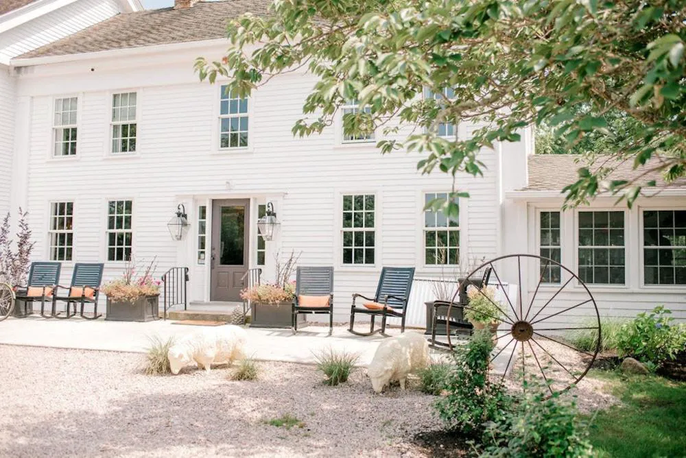 Shelter Harbor Inn hotel hero