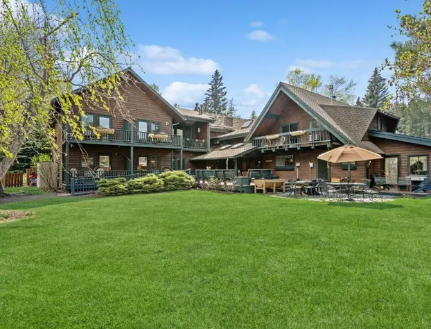 Good Medicine Lodge Bed & Breakfast hotel detail image 2